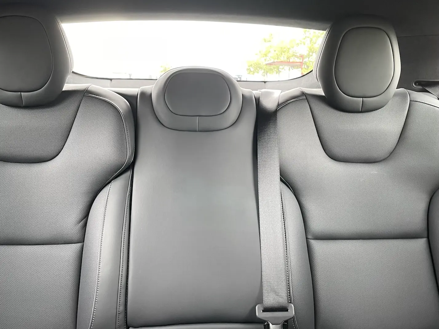 Tesla Model S Rücksitze