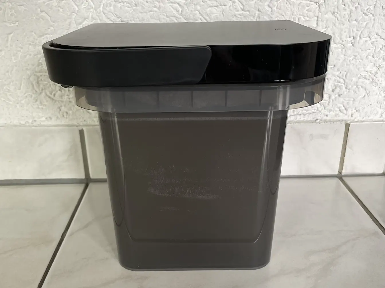 Schmutzwassertank der Basisstation