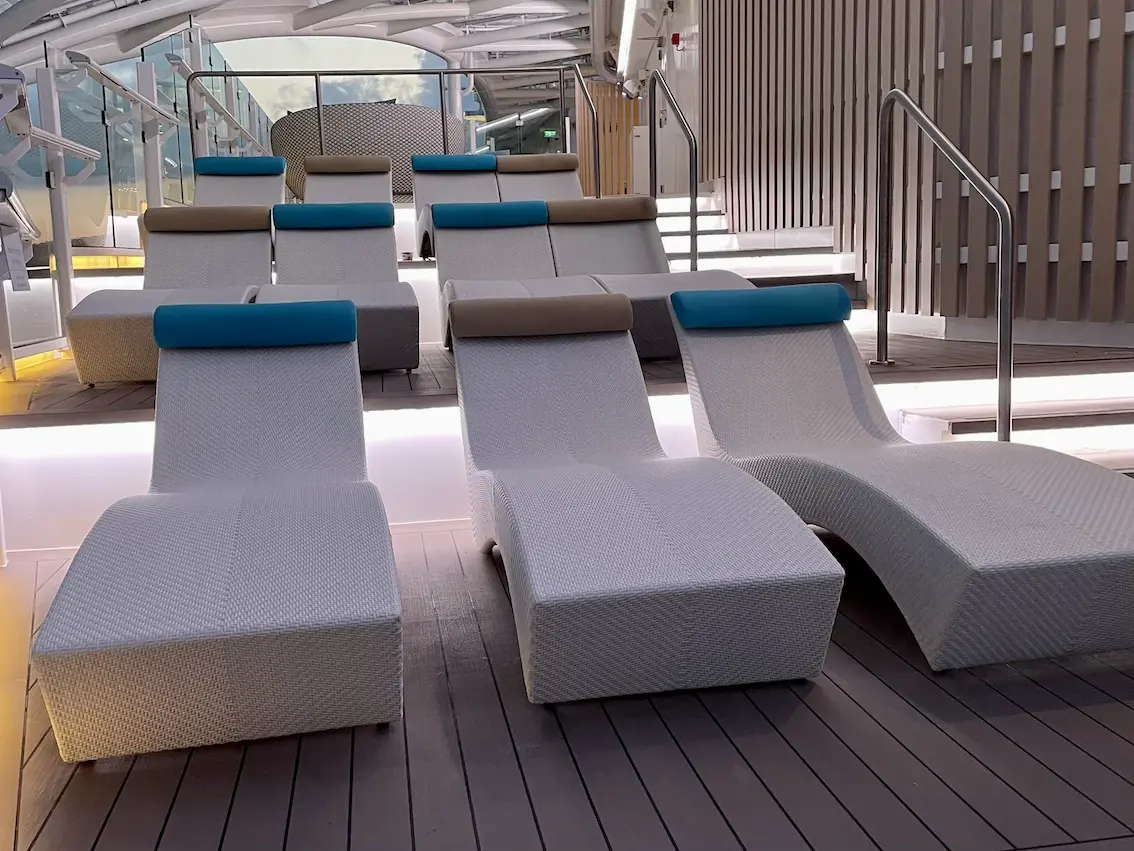 Liegen auf Deck 19 der Mein Schiff Relax
