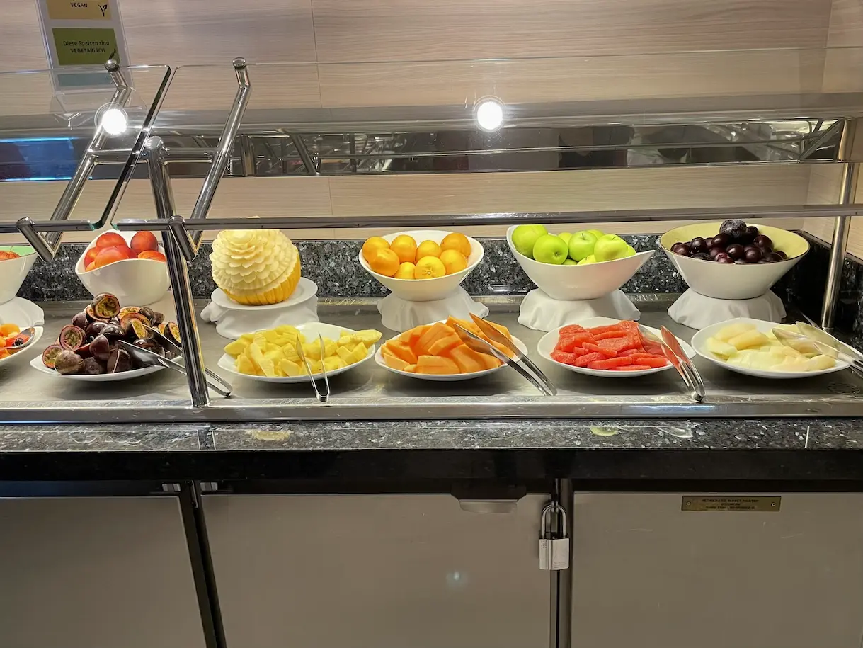 Frisches Obst am Frühstücksbuffet im Atlantik Klassik Restaurant