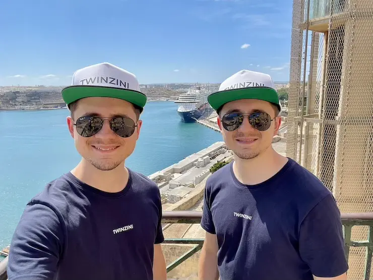 Tinz Twins in Valletta