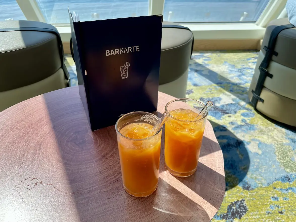 Gesund & Munter Karotte-Ingwer-Shake in der Himmel & Meer Lounge