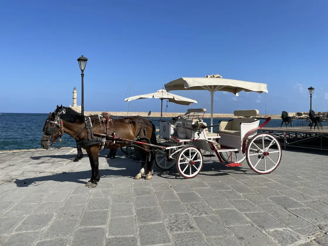 Pferdekutsche im venezianischen Hafen von Chania
