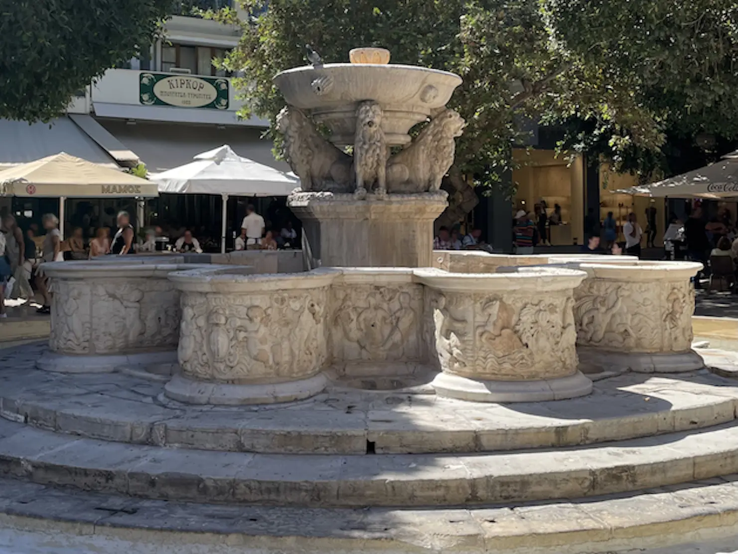 Der trockengelegte Löwenbrunnen in Heraklion