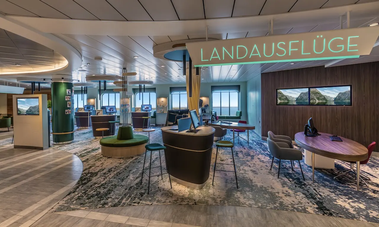 Landausflüge Bereich auf einem Schiff der Mein Schiff Flotte